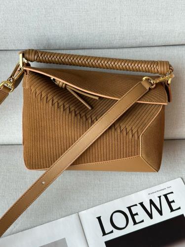Puzzle Loewe ماستر 24 cm