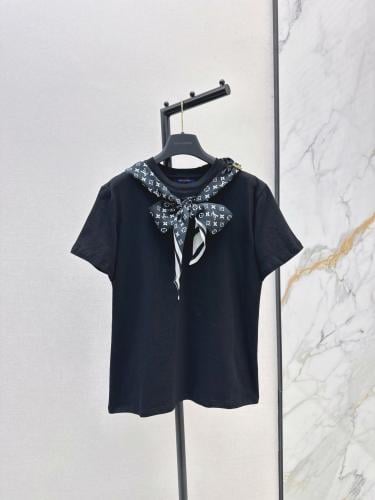 تيشيرت من لوي فيتون