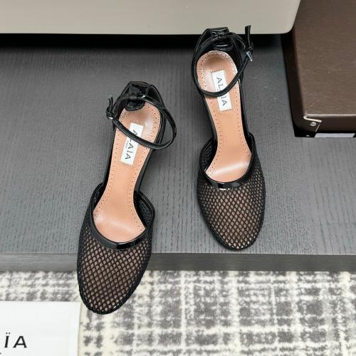 هيلز ALAIA انيق جداً