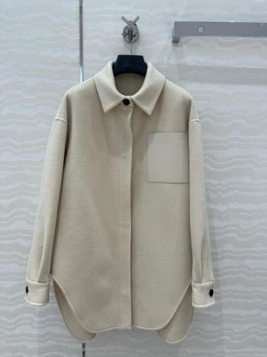 معطف صوف من لويفي مصنوع يدويا