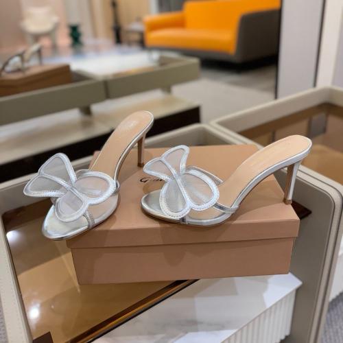 هيلز انيق من  GIANVITO ROSSI