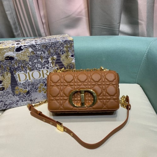 ديور كارو 20 سم