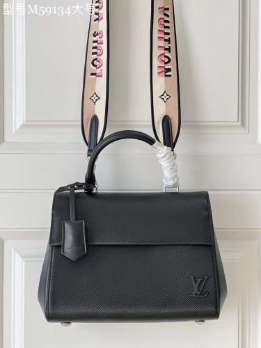 شنطه ماستر لوي فيتون 28 سم