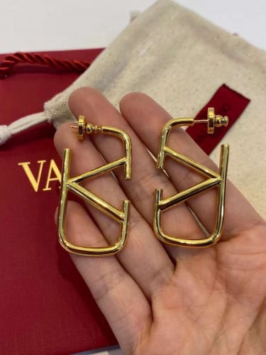 حلق فالنتينو مع الملحقات