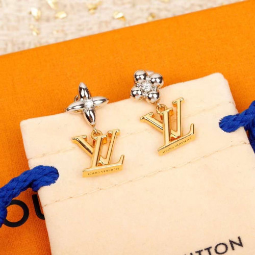 حلق lv مع الملحقات