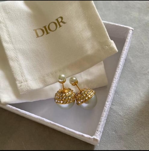 حلق ديور مع الملحقات