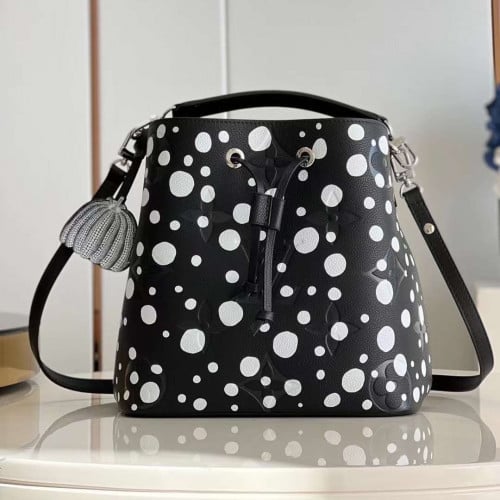 شنطه ماستر لوي ڤيتون 26 سم