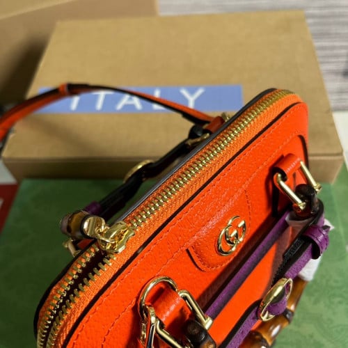 شنطه طبق الاصل 20 سم