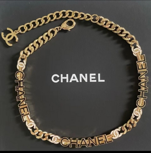 سلسله شانيل بالملحقات