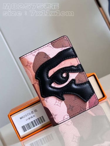 LV WALLET