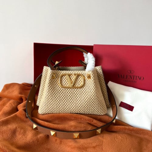 شنطة valentino ماستر 25 cm الوان متعدده