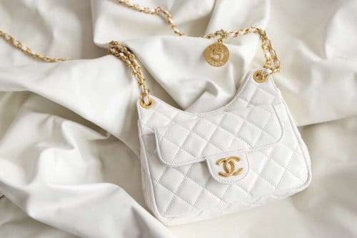 شنطة شانيل ماستر 19*17 سم