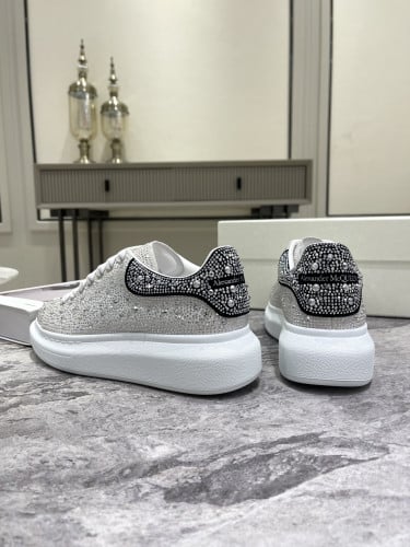 شوز AMانيق جدا