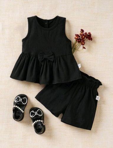 طقم قطعتين بناتي بلوزة بدون أكمام و شورت  أسود