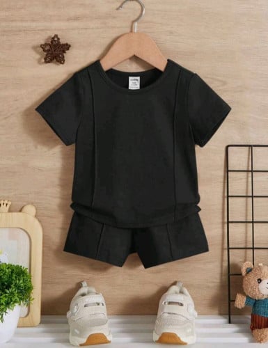 طقم  محايد أسود بلوزة وشورت