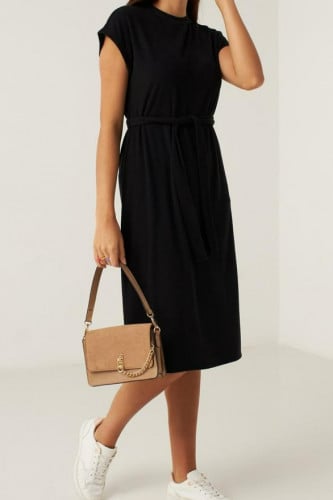 فستان نسائي أسود - مع حزام - ماركة ماكس