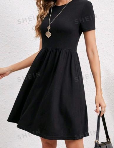 فستان نسائي أسود قصير  EMERY ROSE