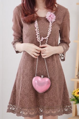 فستان نسائي قصير دانتيل بني فاتح