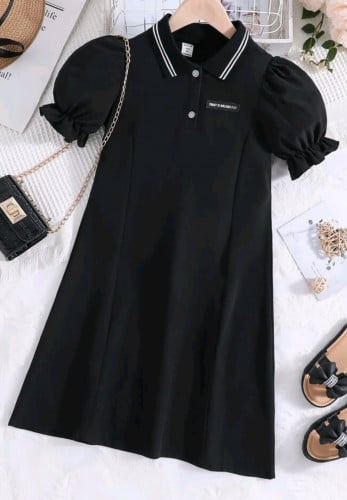 فستان بناتي أسود - بخطوط بيضاء