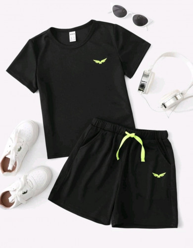 طقم ولادي أسود- بوليستر - بشريط أخضر