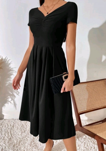 فستان نسائي أسود جيب 7 و زم خفيف