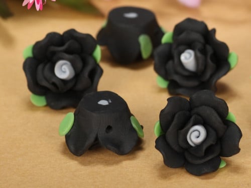 خرز ورد - 6 حبات - 2 سنتمتر - لون رقم 19