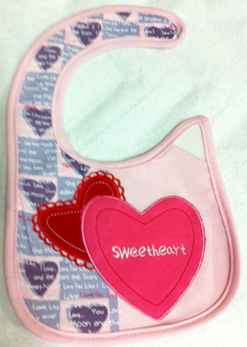 مريلة أطفال  - قلب وردي