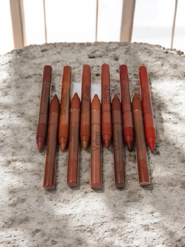 قلم روج مطفي ثابت بالون متألقة قطعة واحدة