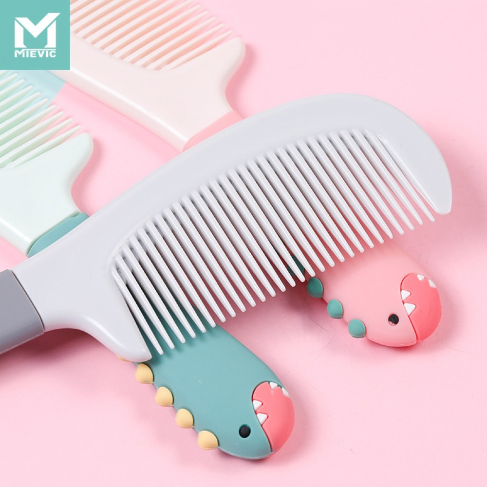 Multicolored plastic hair comb - ميڤك متجر لبيع جميع المستلزمات النسائية  والمنزلية والعاب الأطفال