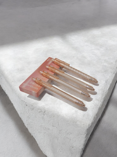 قلم حبر اسود بهيكل شفاف قطعة واحدة