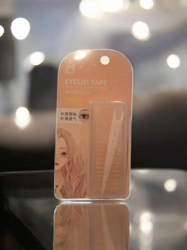 شرائط لاصقة لرفع الجفون