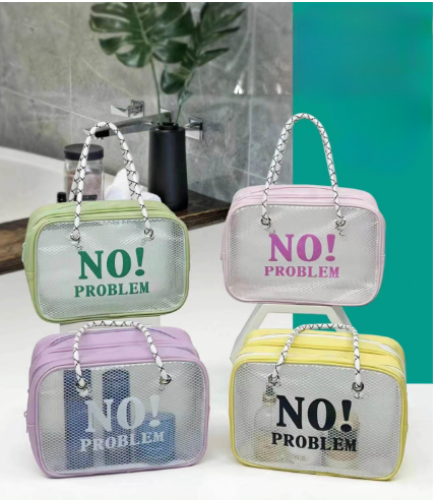 حقيبة تجميل شفافة