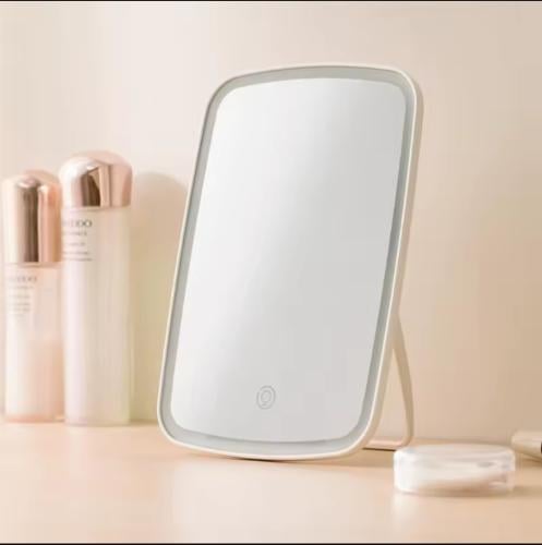 مرآة مكياج بإضاءة