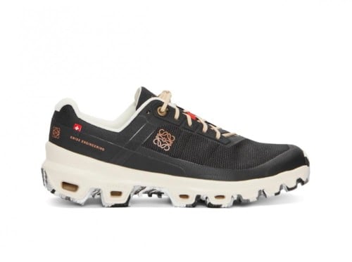 Loewe X On cloudventure running