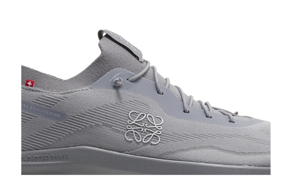 Loewe x Cloudtilt 'Slate Grey' - أحذية رياضية فاخرة