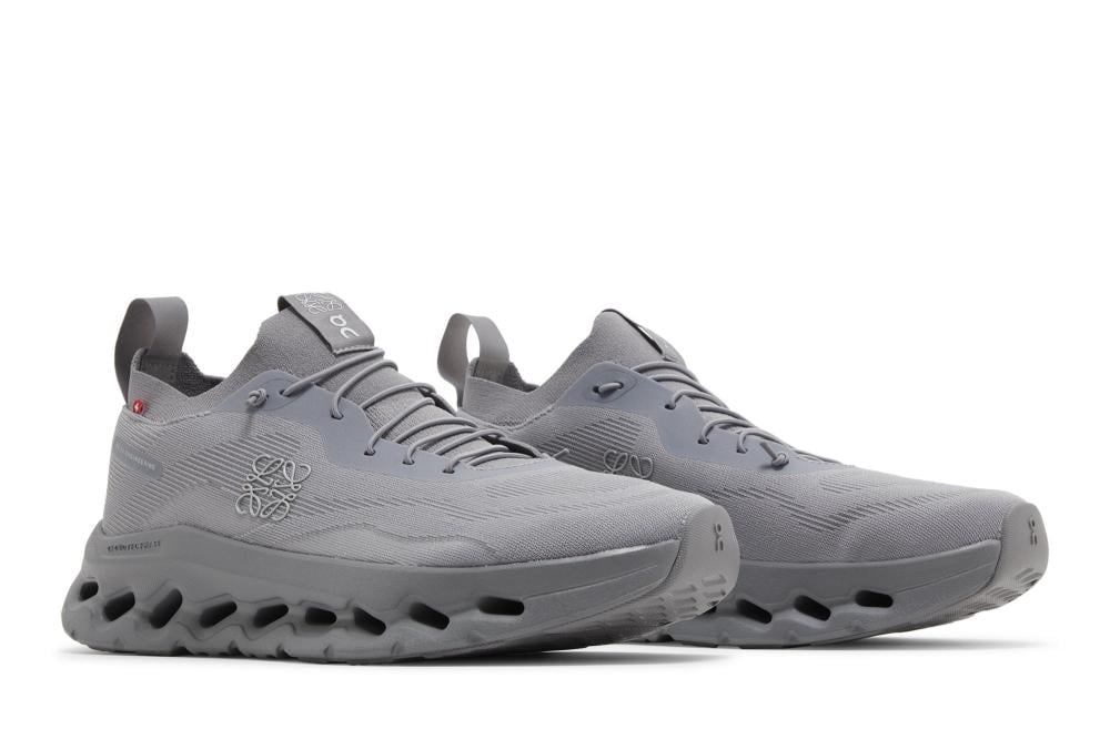 Loewe x Cloudtilt 'Slate Grey' - أحذية رياضية فاخرة