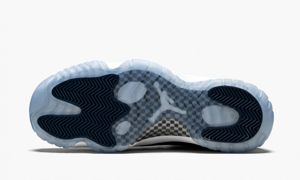 air jordan 11 retro low le blue snakeskin