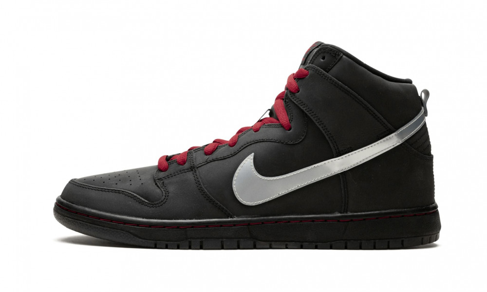 Nike dunk hotsell 3m raging bull