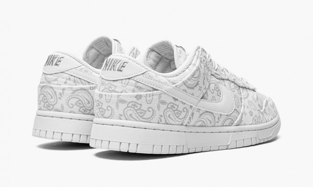 WMNS Dunk Low White Paisley - أحذية رياضية فاخرة