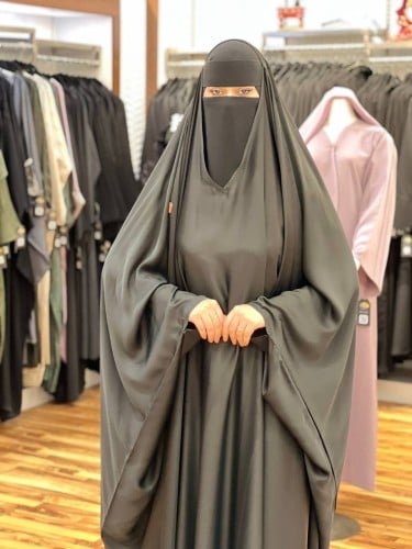 عبايه راس مسكره بشت قماش بلاك بيري