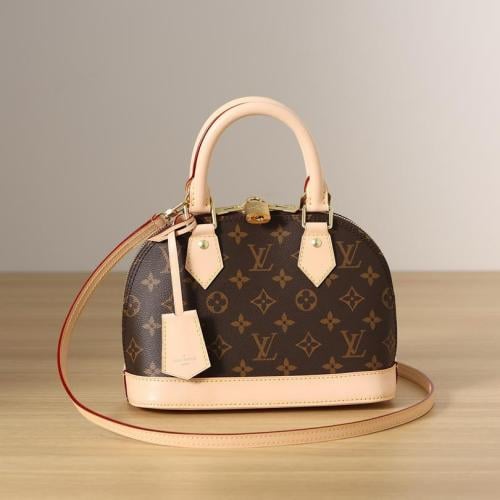 شنطة لويس فيتون Lv BB alma