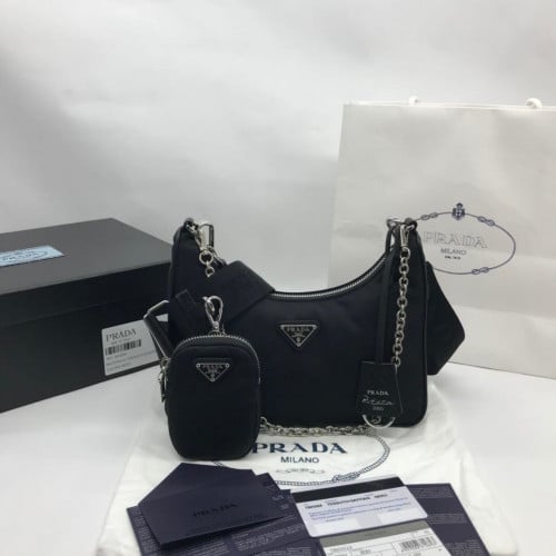 شنطة Prada