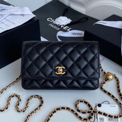 شنطة Chanel (Wallet on chain)