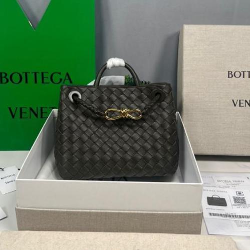شنطة بوتيغا فينيتا Bottega Veneta