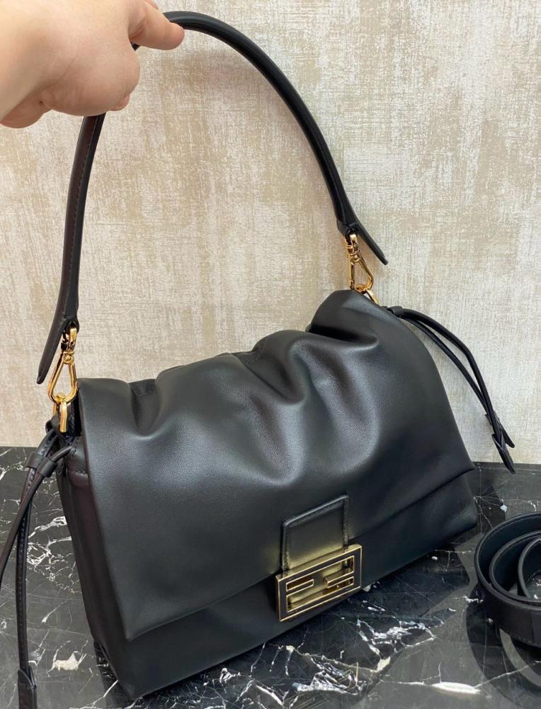 شنطة فندي أسود Fendi