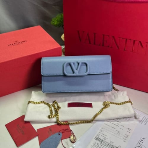 شنطة Valentino