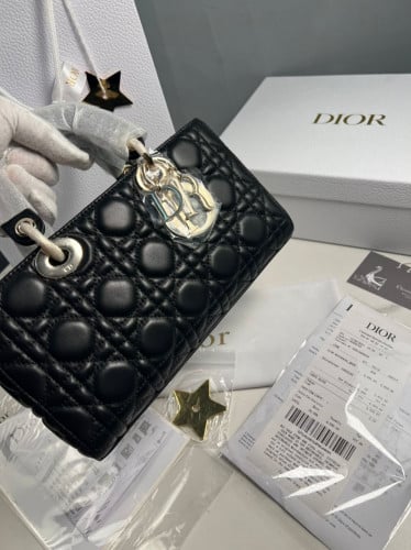 شنطة ليدي ديور Dior D-joy