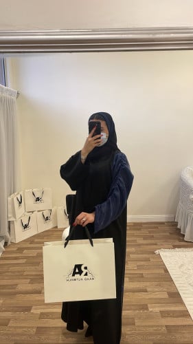 عباية رعد بأكمام مختلفه كحلي.
