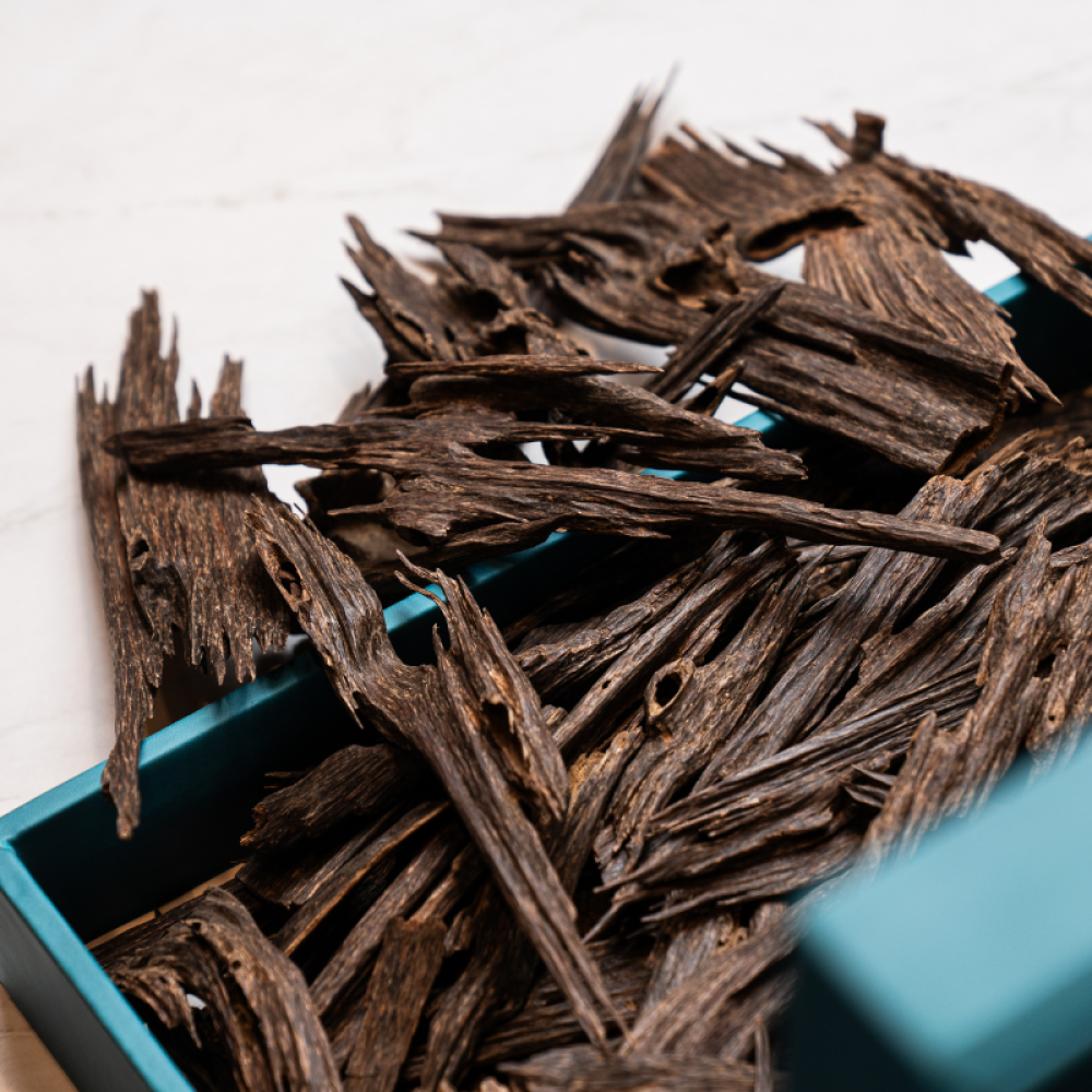 احصل الان على  عود هندي زورا نجلاند رويال أجود أنواع خشب العود الطبيعي