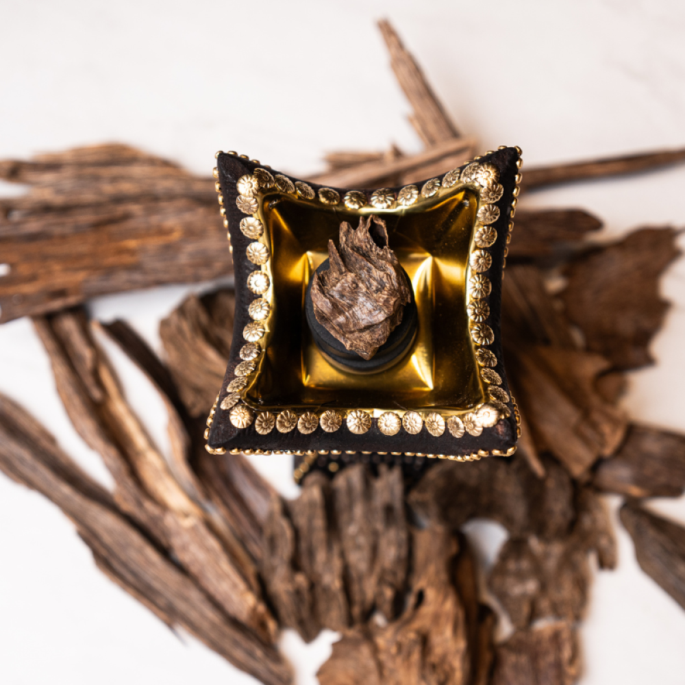 بخور عود ماليزي فاخر درجة اولى باعلى جودة ورائحة مميزة